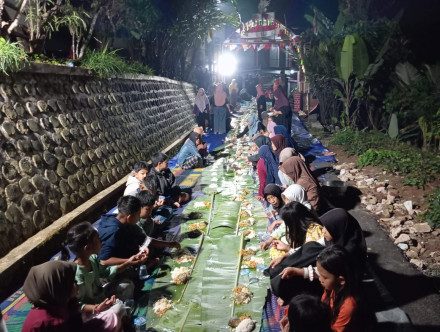 Makan Bareng Warga RT 02 RW 01